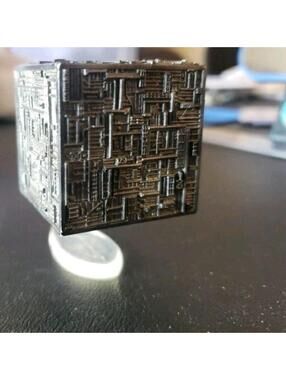 Micro Machines Star Trek BORG CUBE + Stand - 1993 Galoob Next Generation TNG